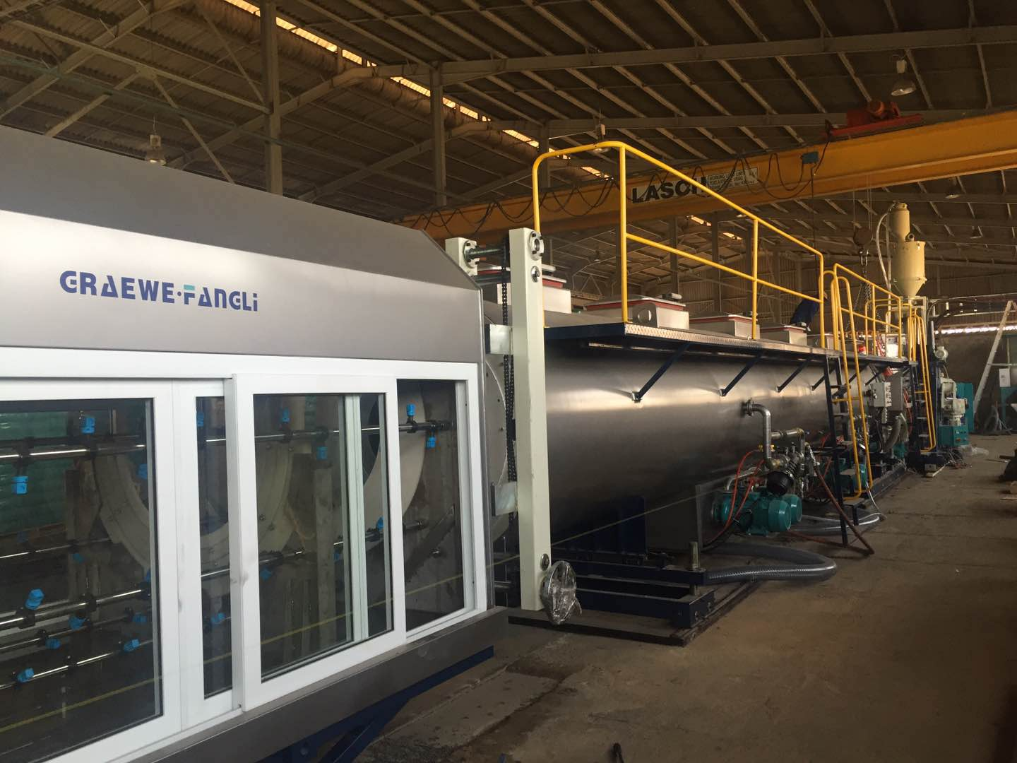 Langkah untuk menyelesaikan arus yang tidak stabil mesin utama extruder plastik