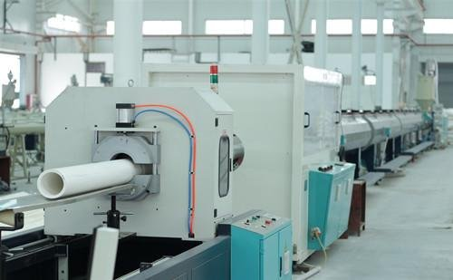 Lima mata untuk perhatian dalam pengeluaran paip PVC